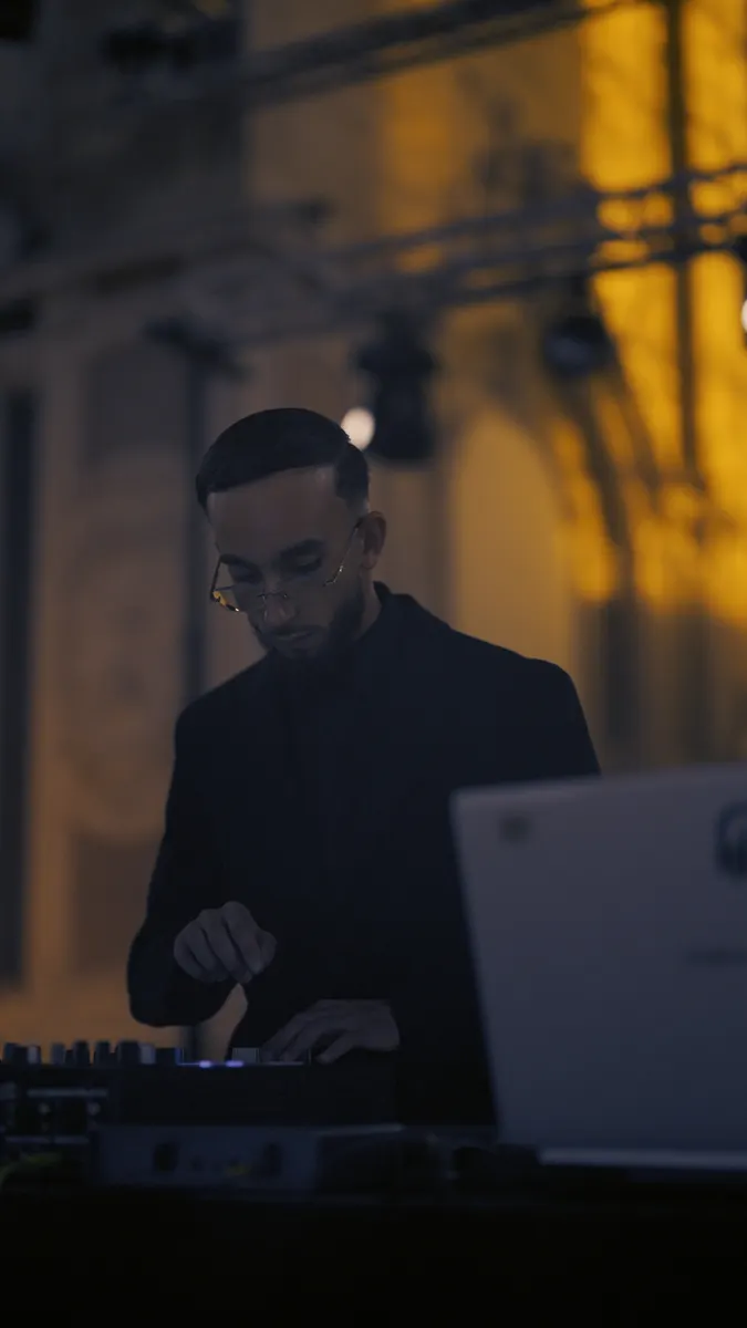 DJ aux platines, mariage haut de gamme Metz