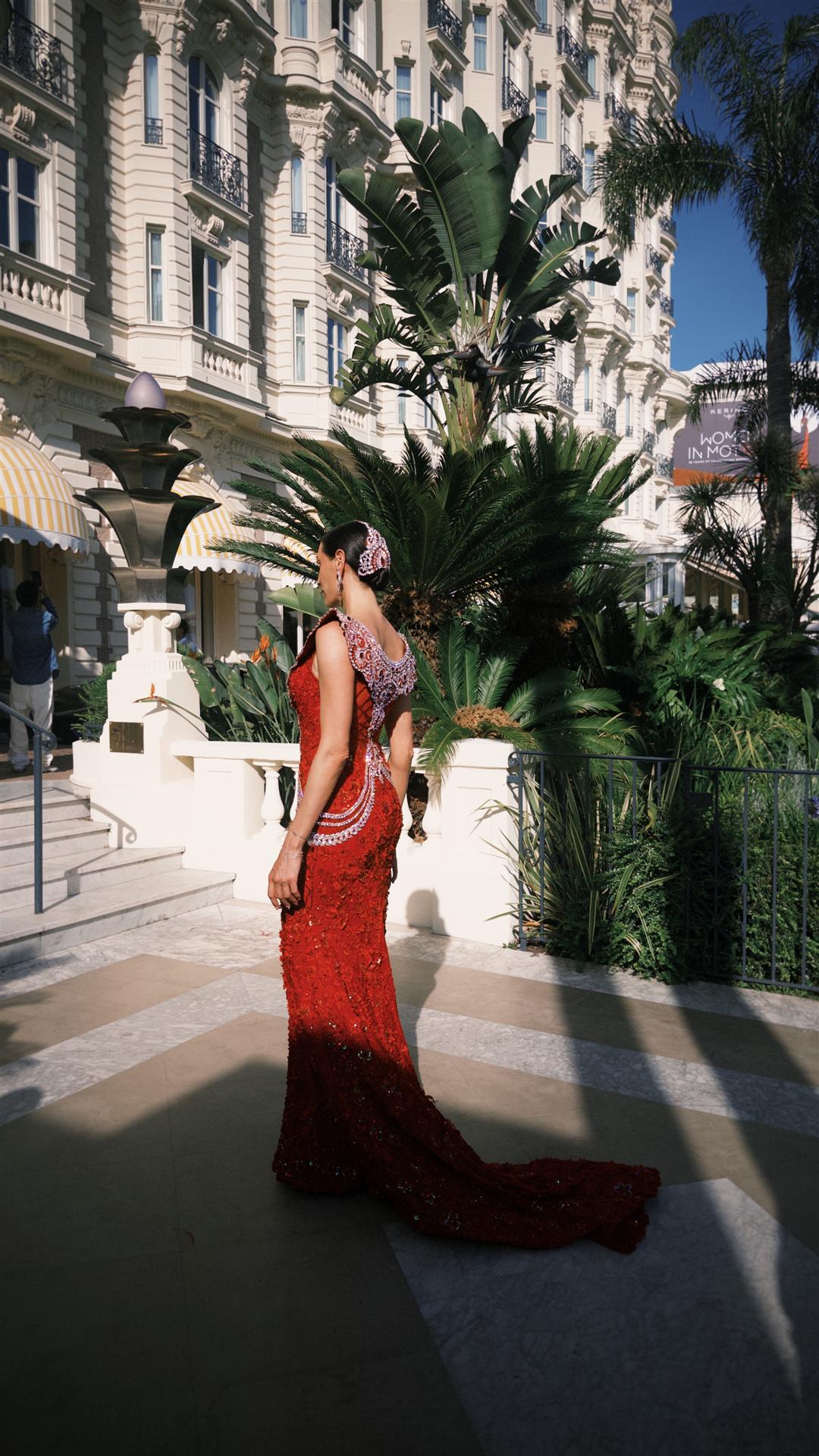 Sina Wedding — mariée en robe rouge, reportage mariage